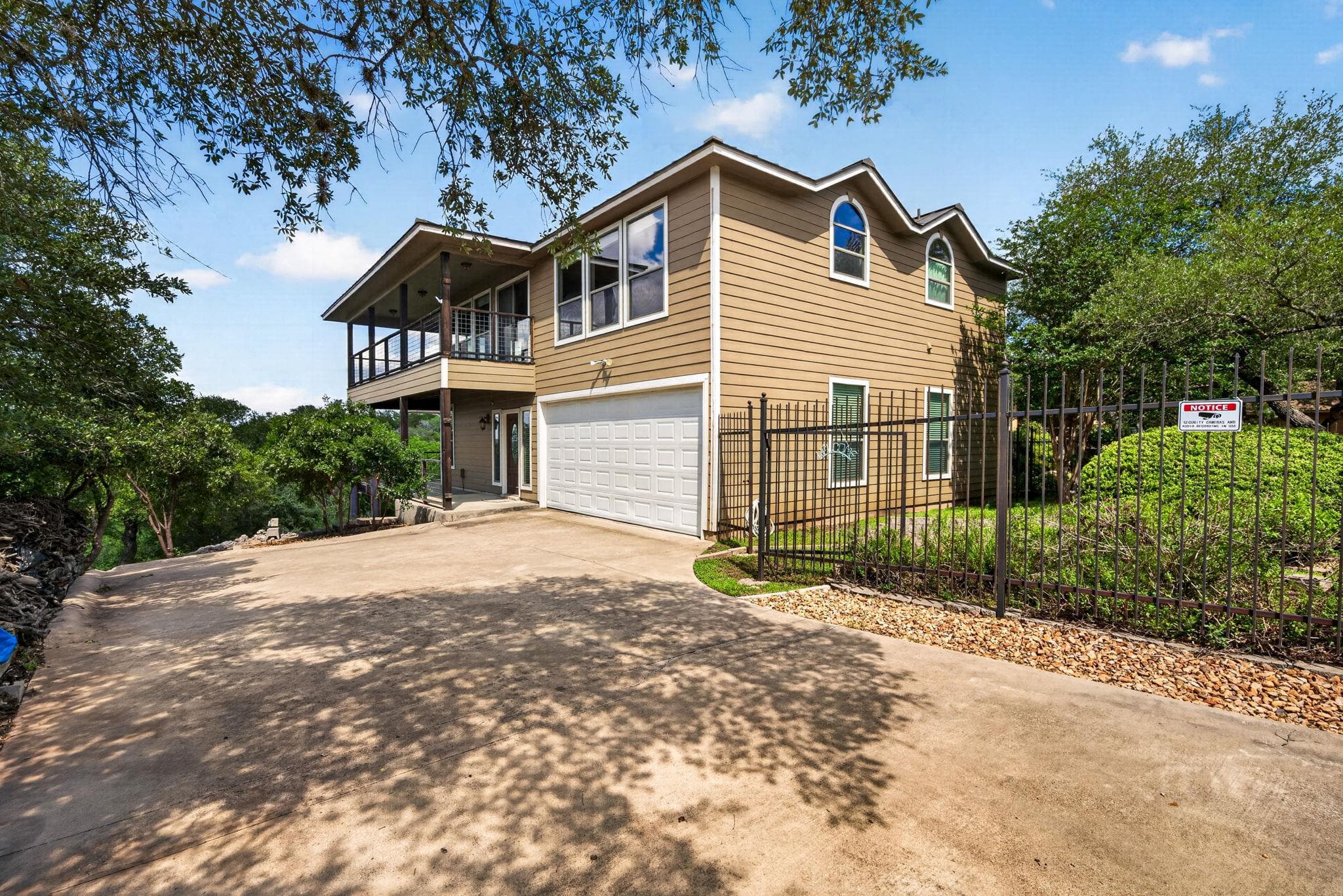 1130 Canyon Springs Dr