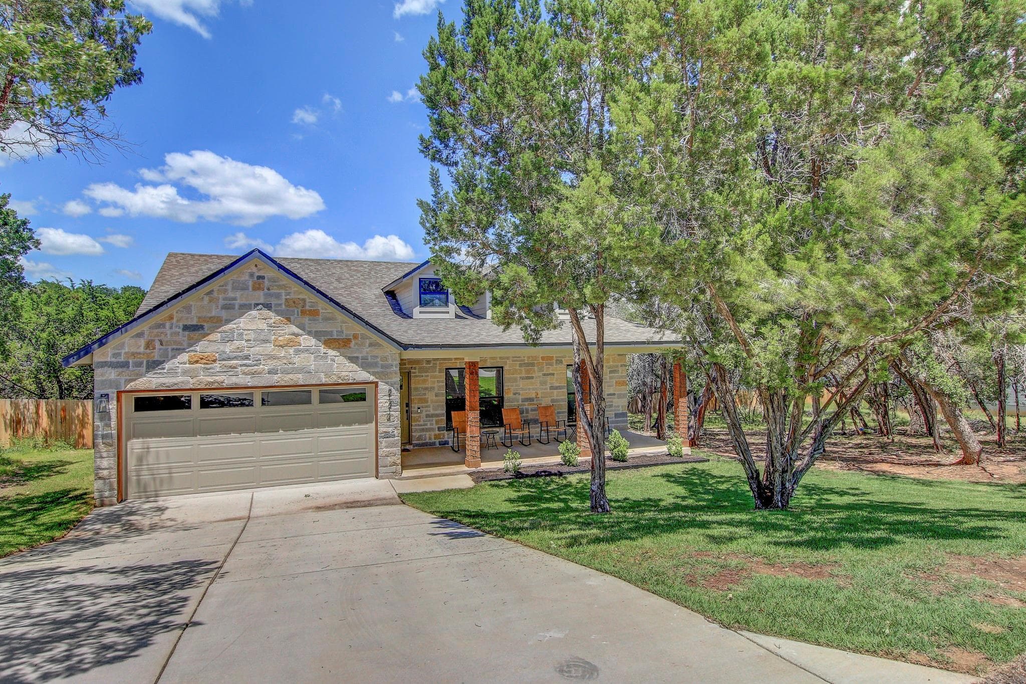 21214 Santa Rosa Ave