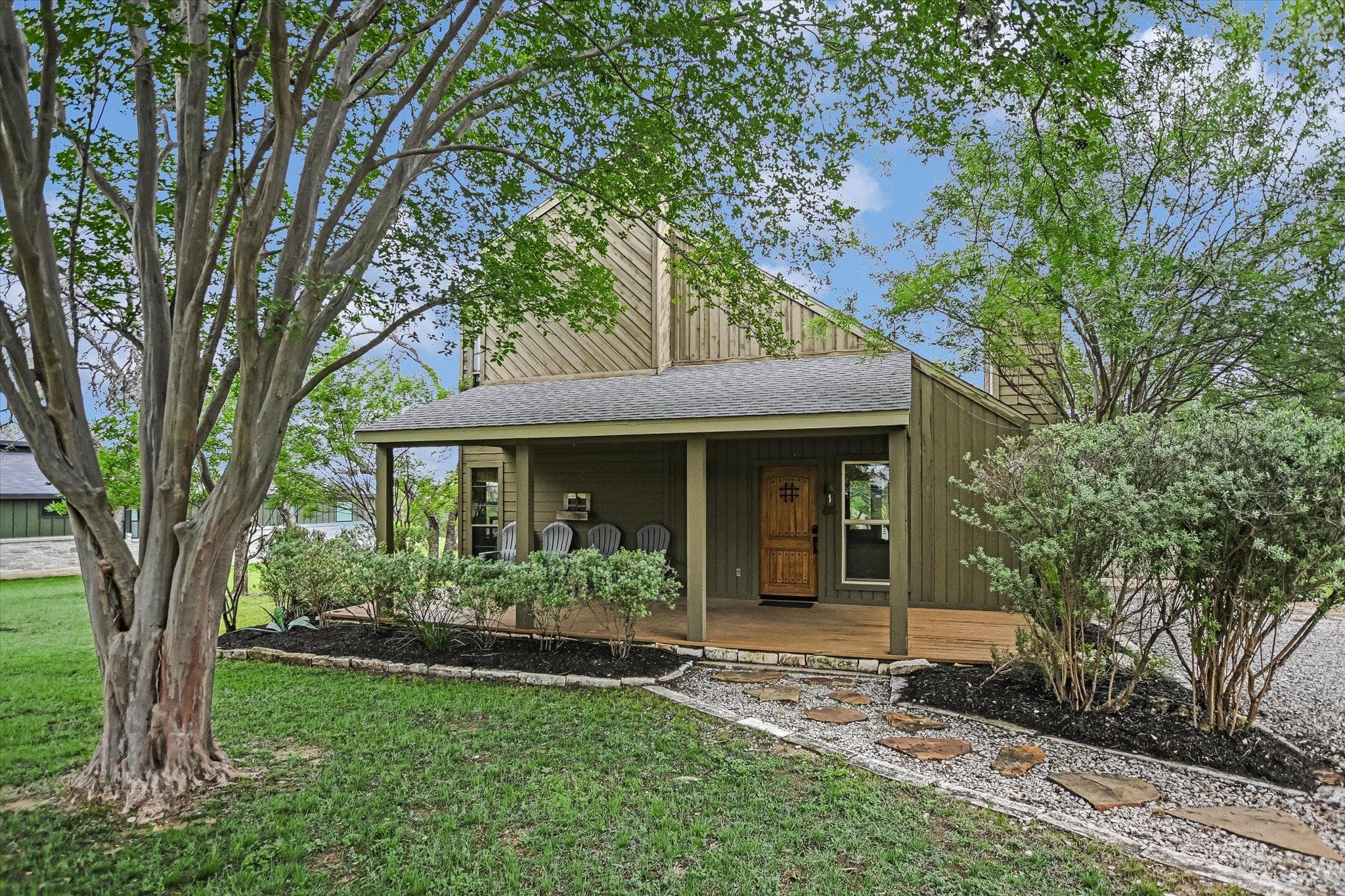 424 Bedford Dr