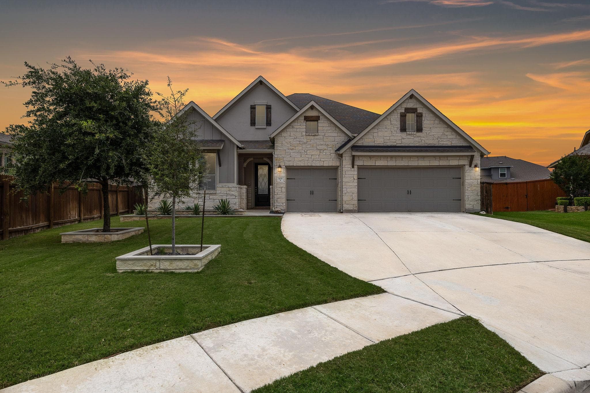 509 Leon Loop