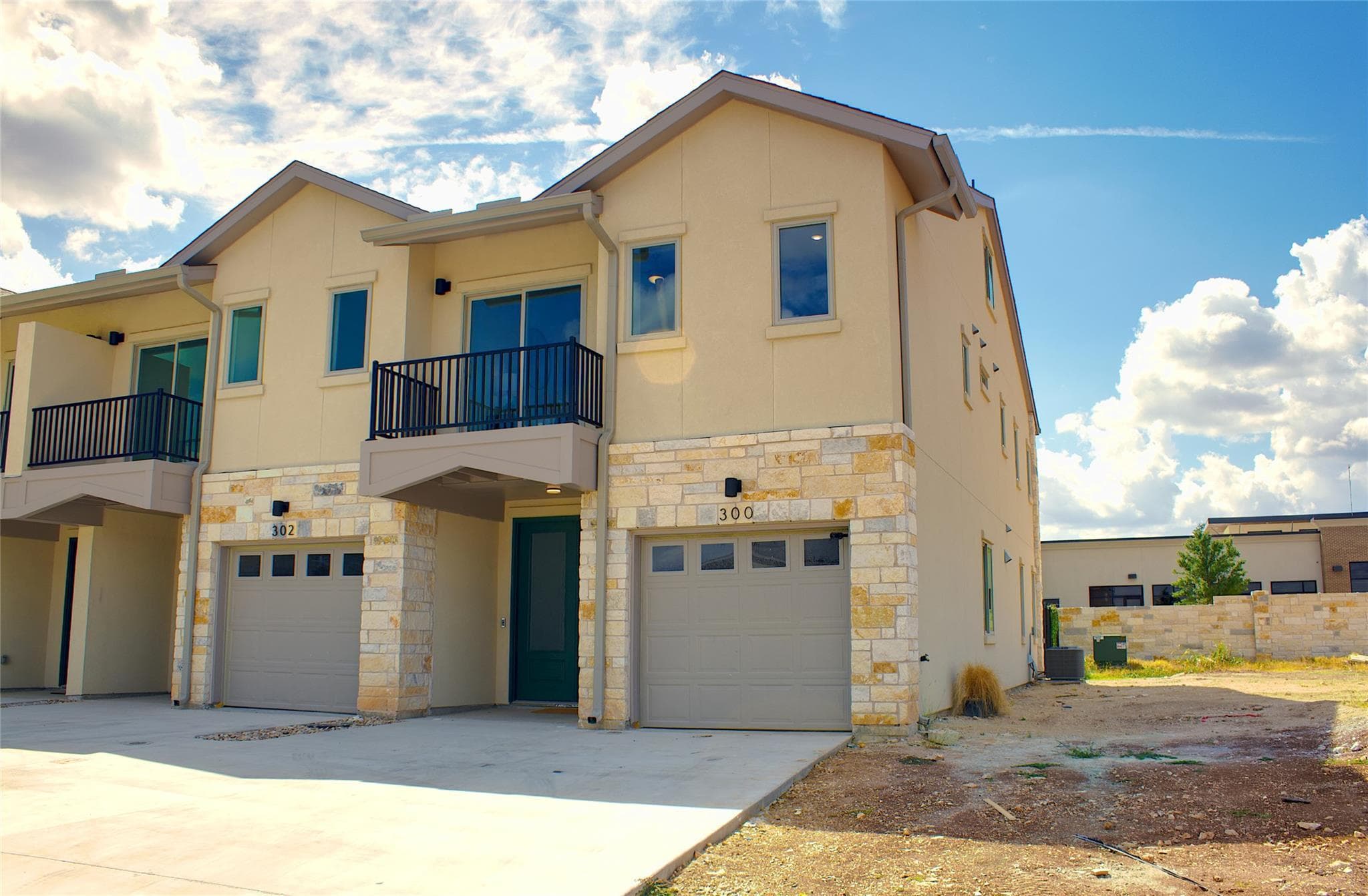 300 Tesla Circle Cir