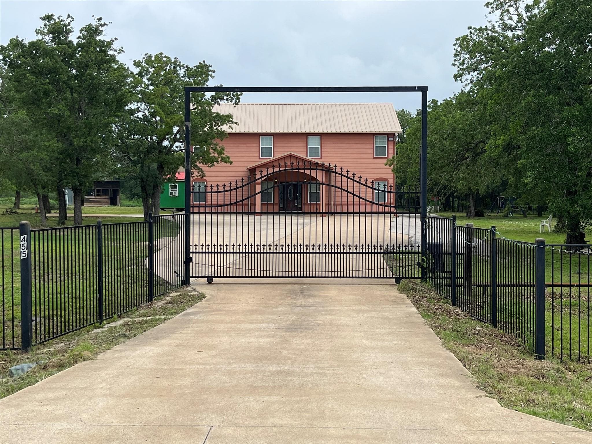 455 High View Ranch Dr