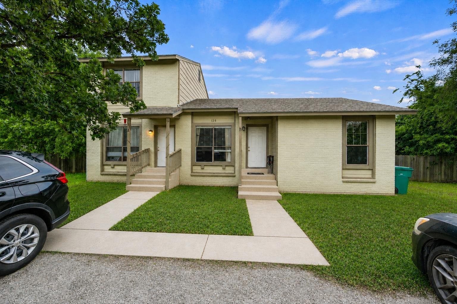128 Hillside Dr