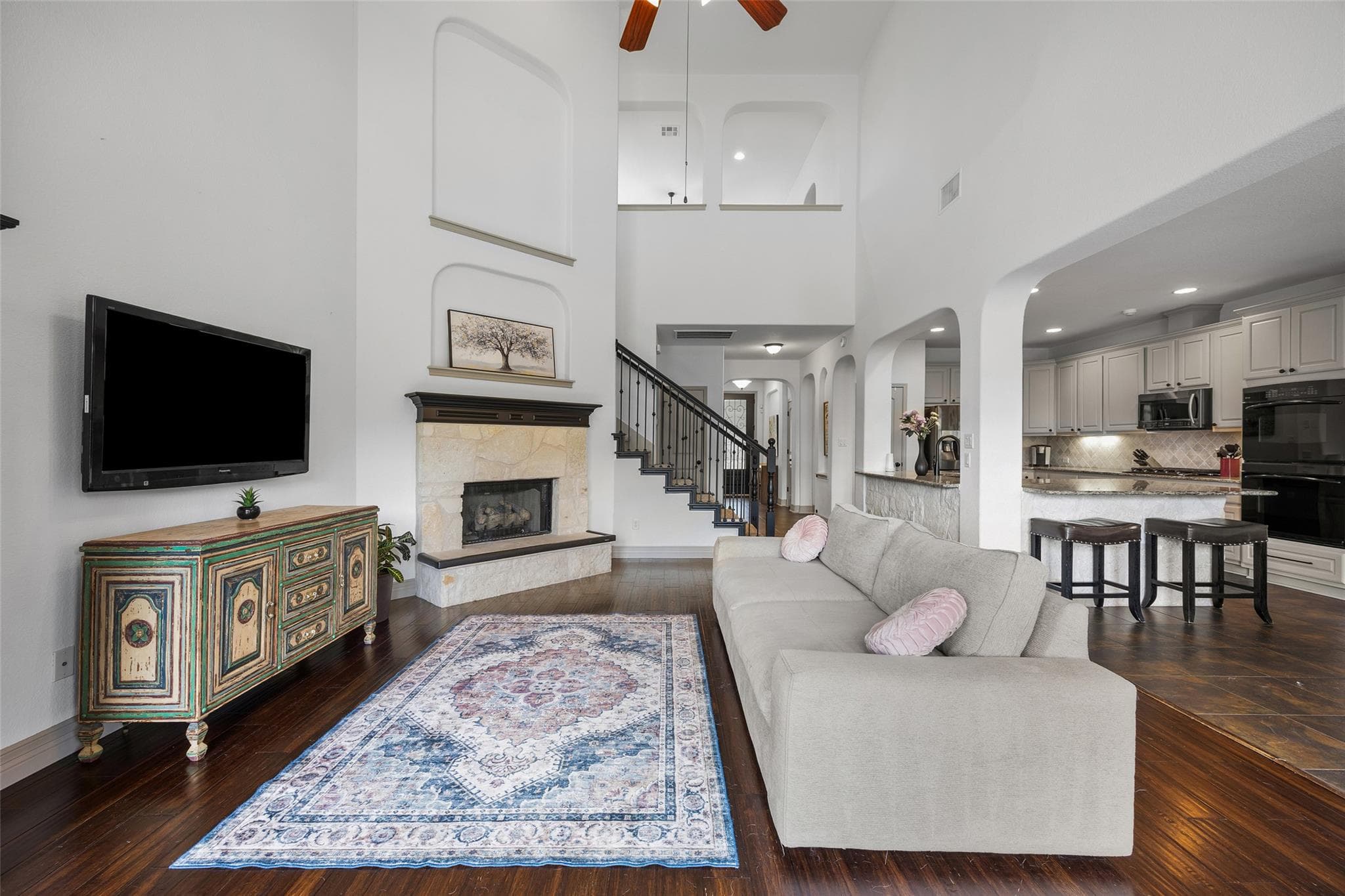 8000 Alophia Dr