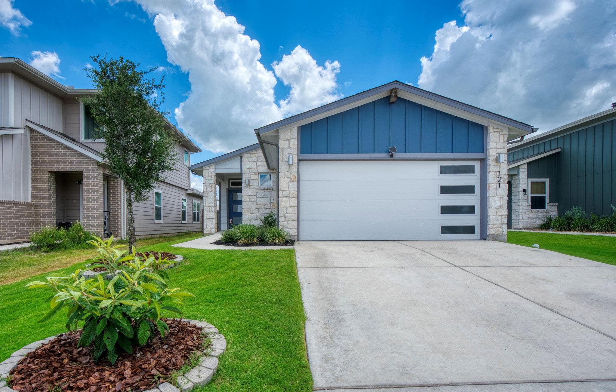 121 New Hampton Way