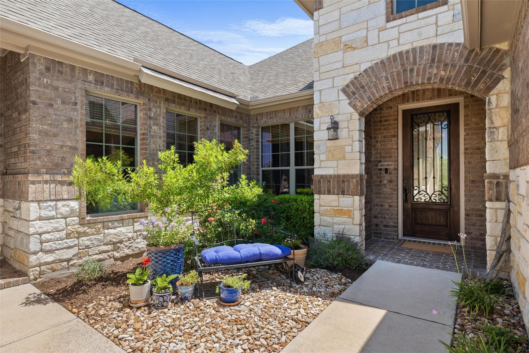 140 Stoney Point Rd