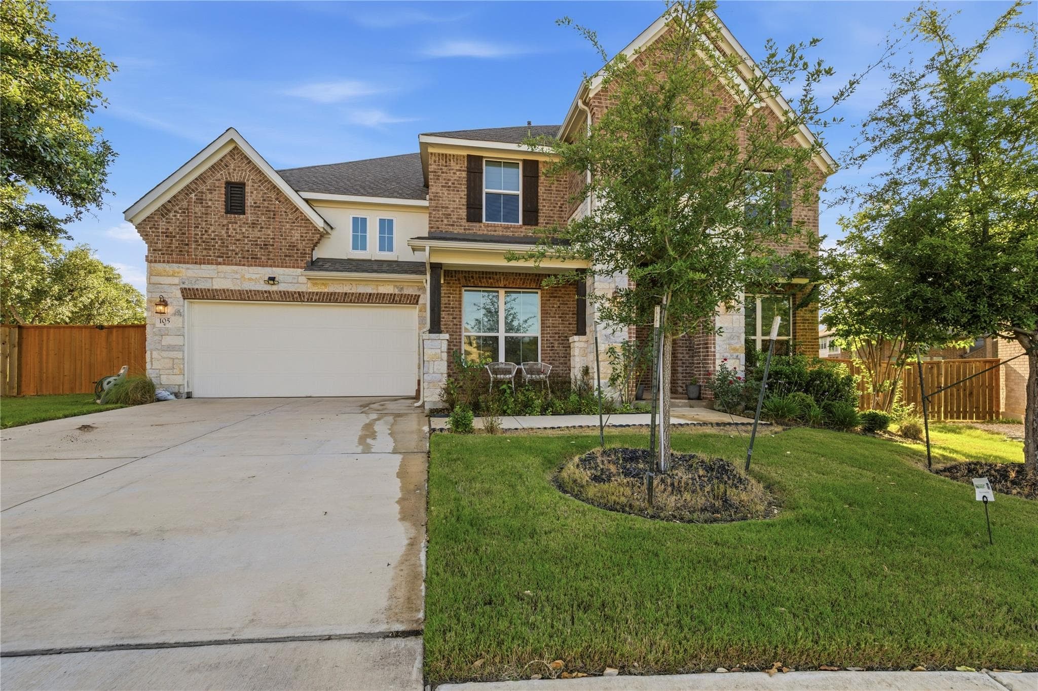 105 AUTUMN OAK Way