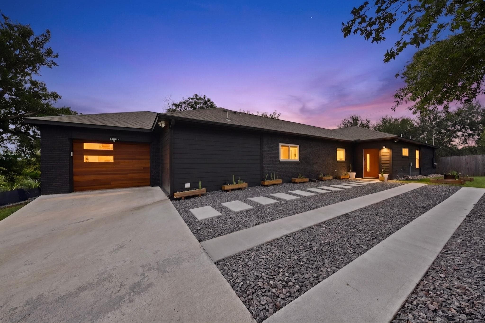 3305 Hycreek Dr