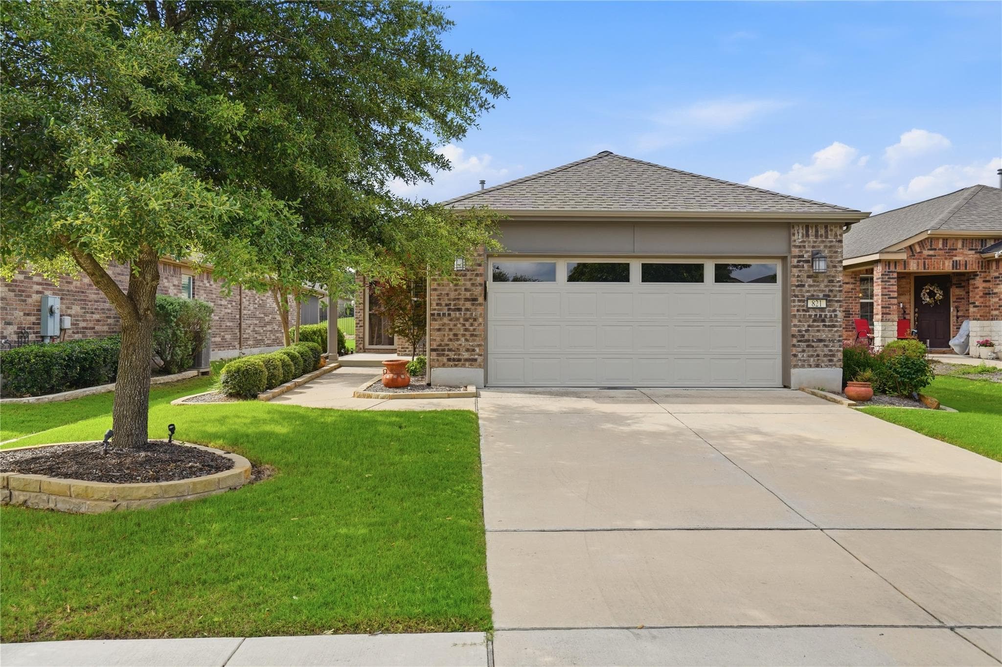 821 Hamilton Ln