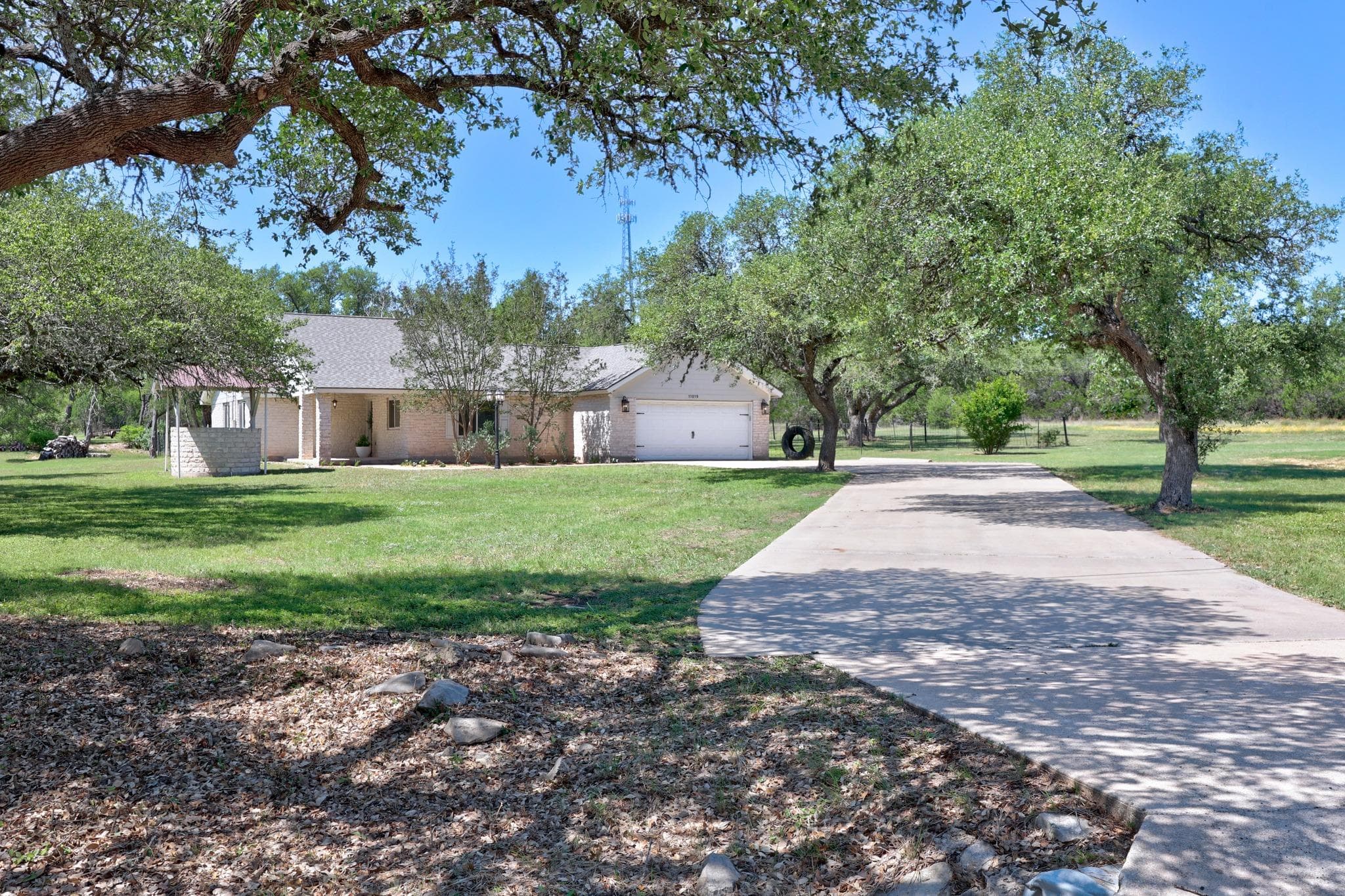 11019 Southwest Oaks None