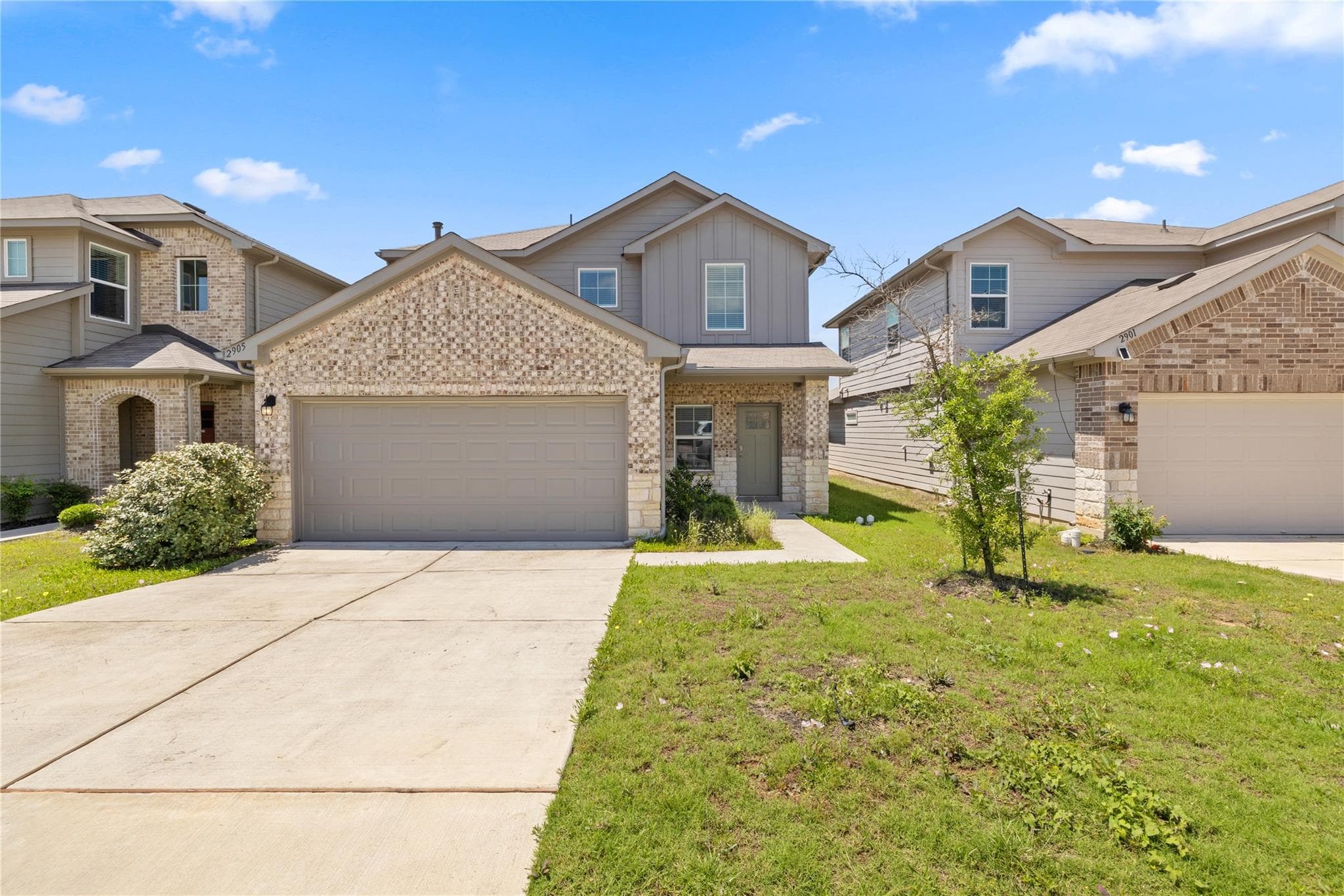 2905 Maryanne Ln