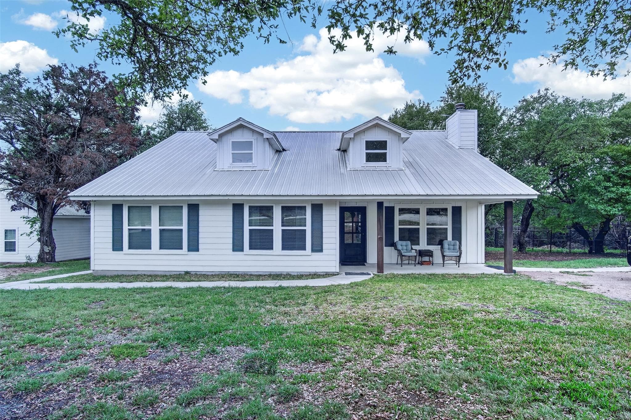 360 Darwin Dr