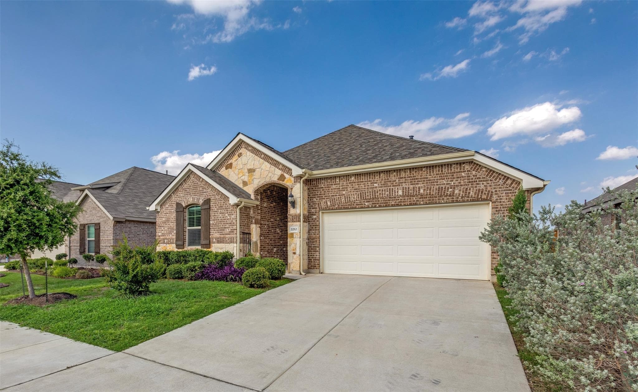 2212 McClendon Trl
