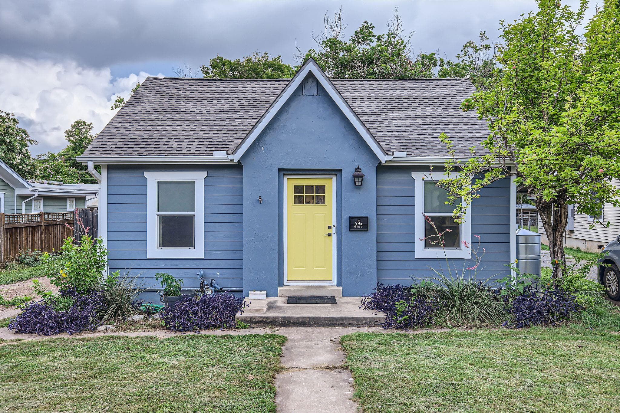 5314 Aurora Dr