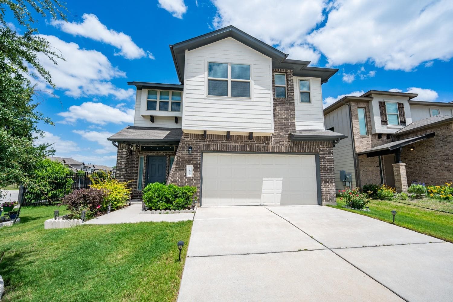 169 Mayney Ln