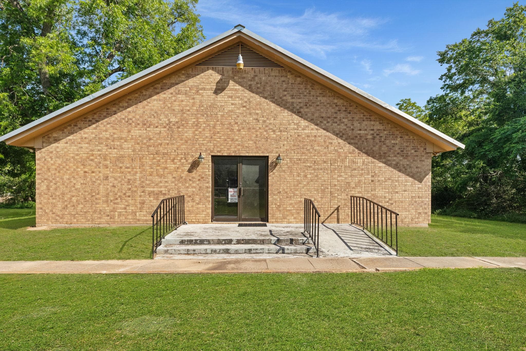 345 W Bell Ave