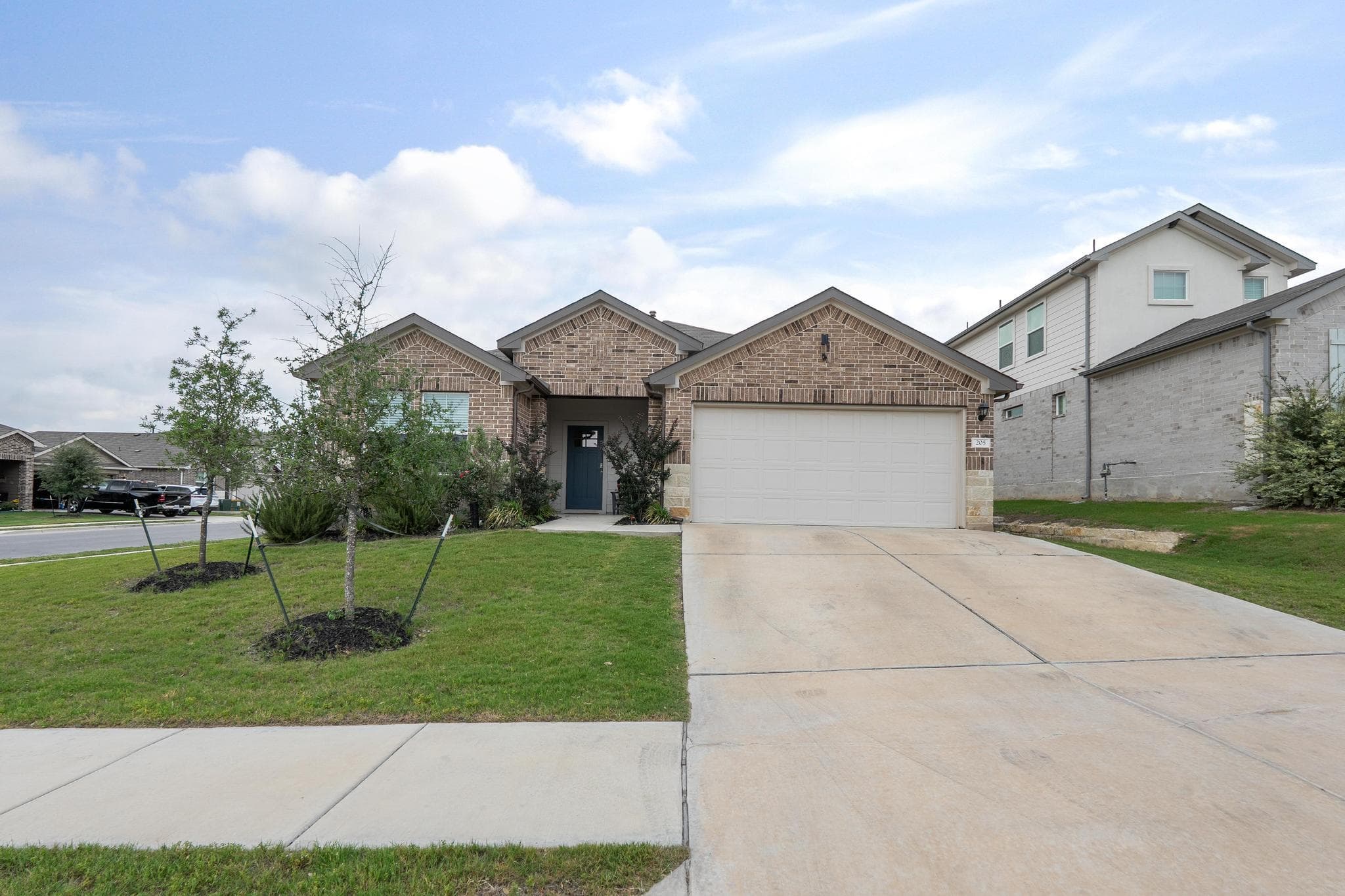 205 Bethpage Dr