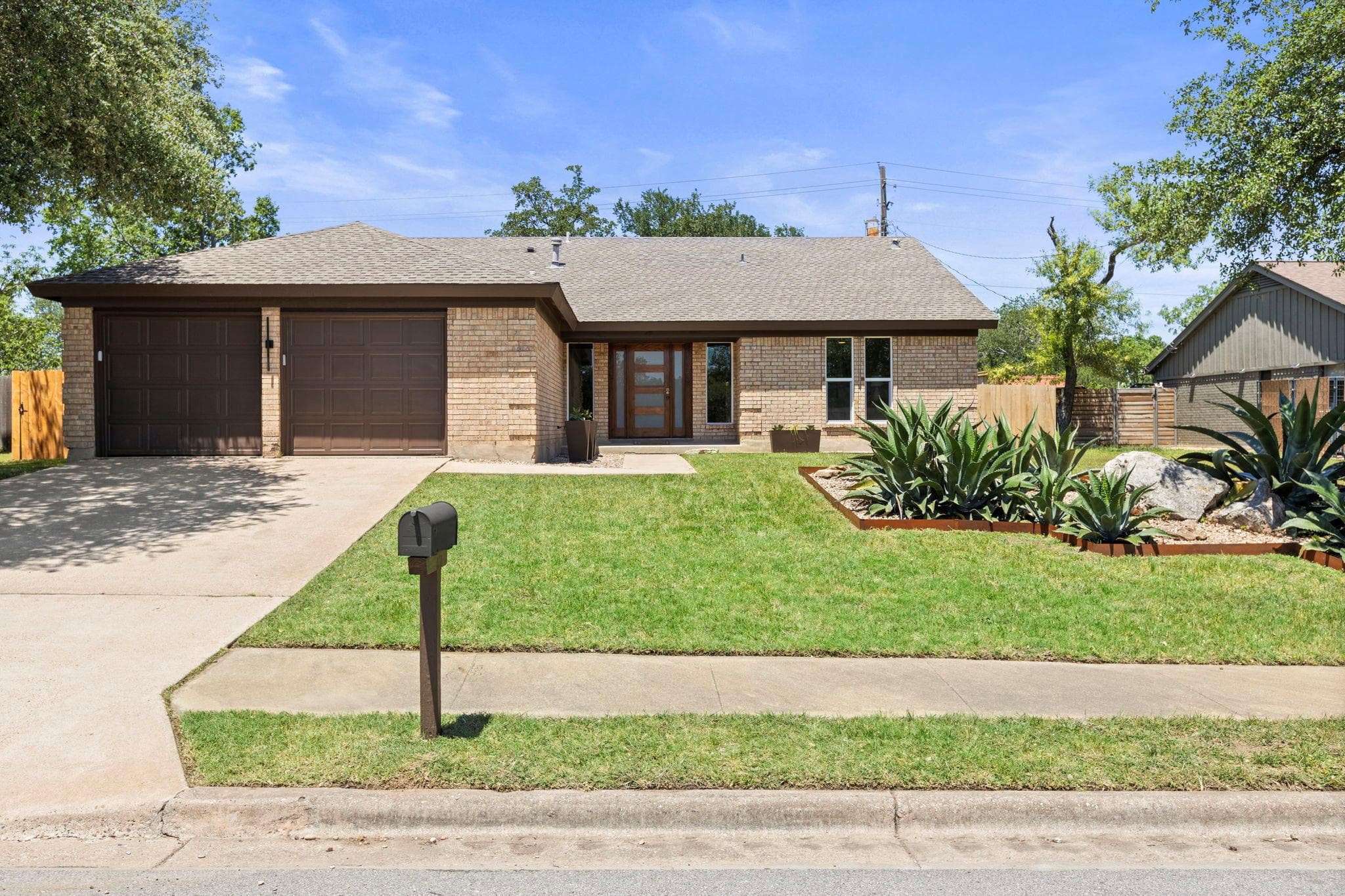 4008 Balcones Woods Dr