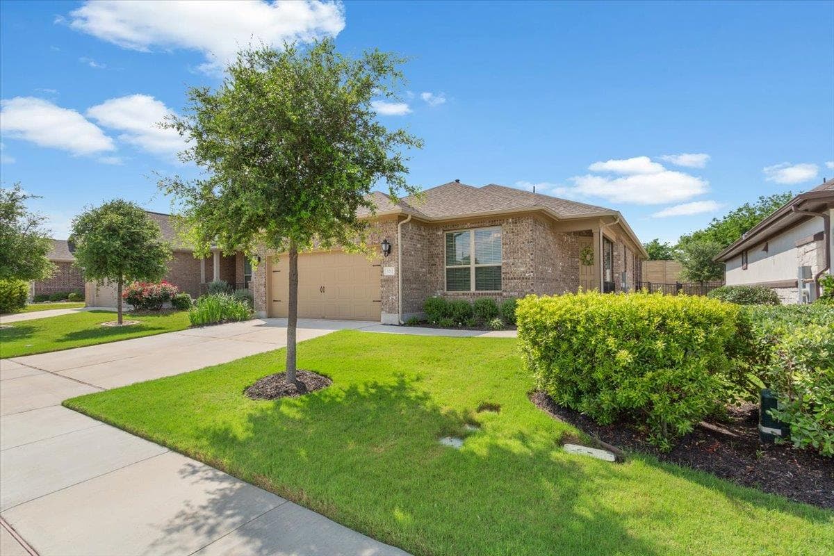 3212 De Luca Ct
