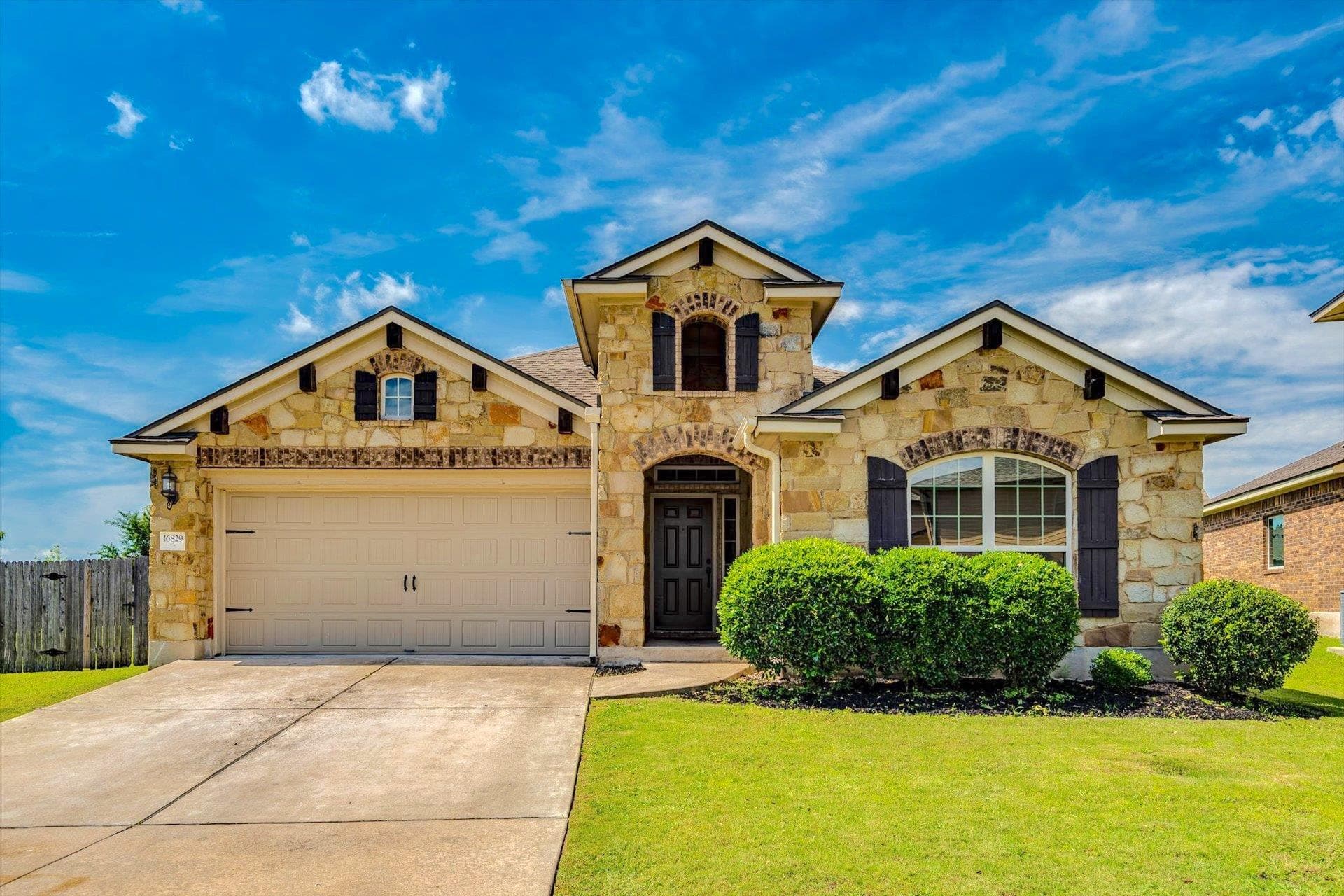 16829 Ruggio Rd