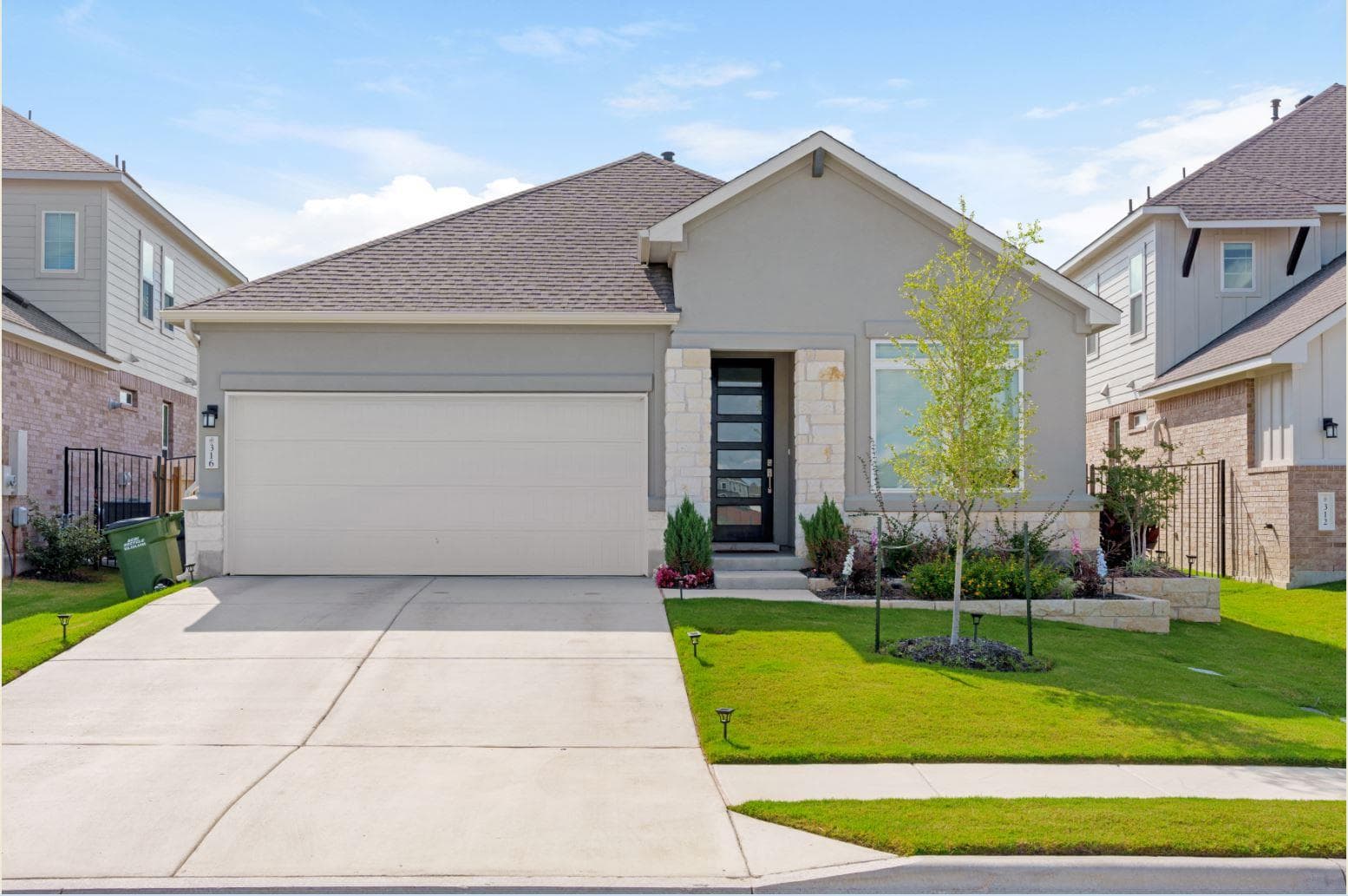 316 Amista Dr