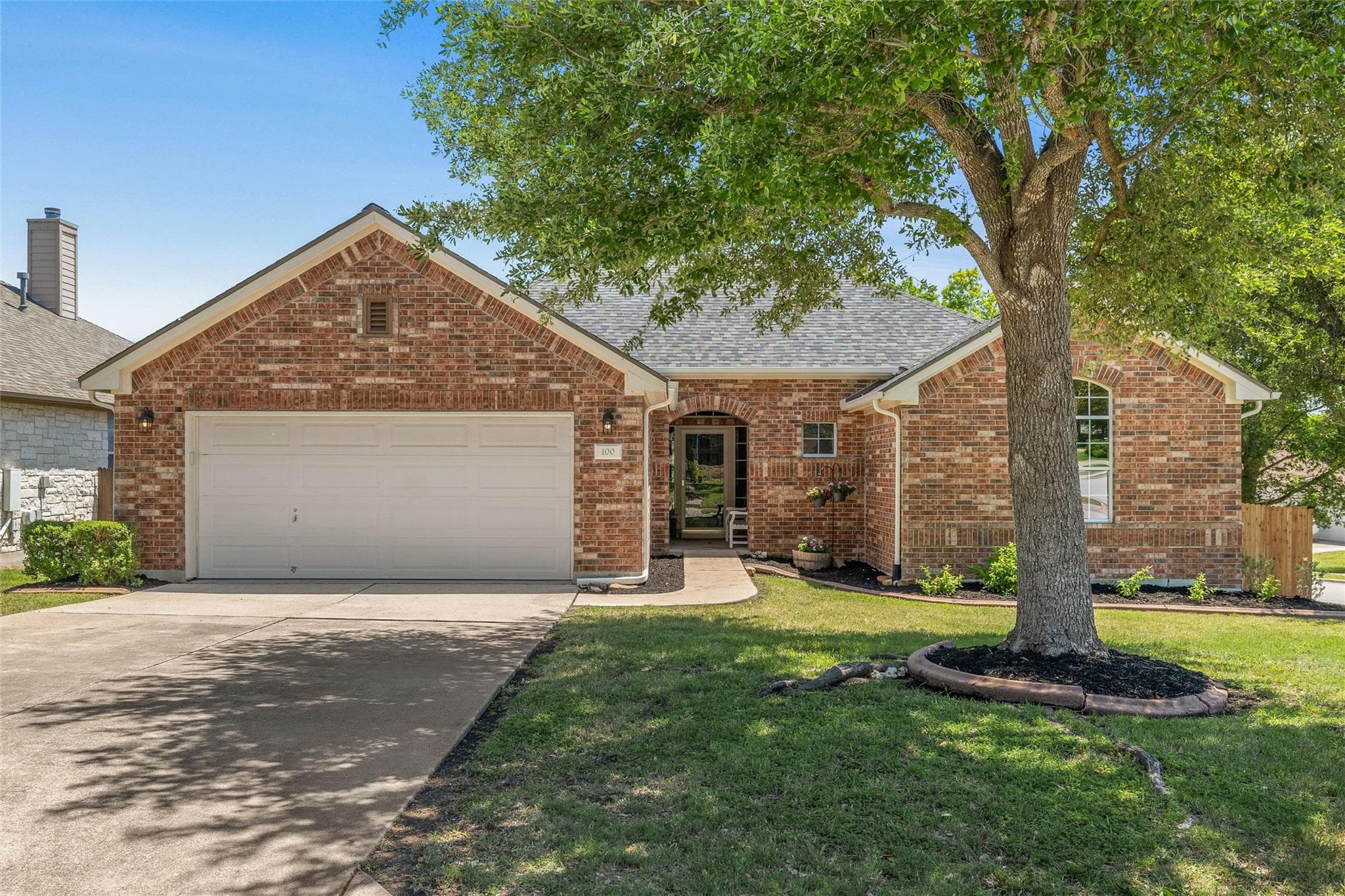 100 Stratton Ct