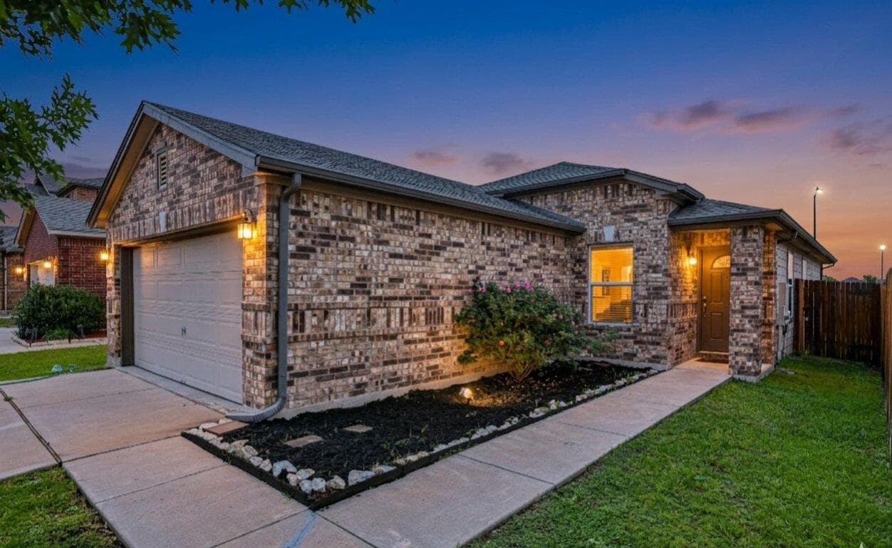 13637 Abraham Lincoln St