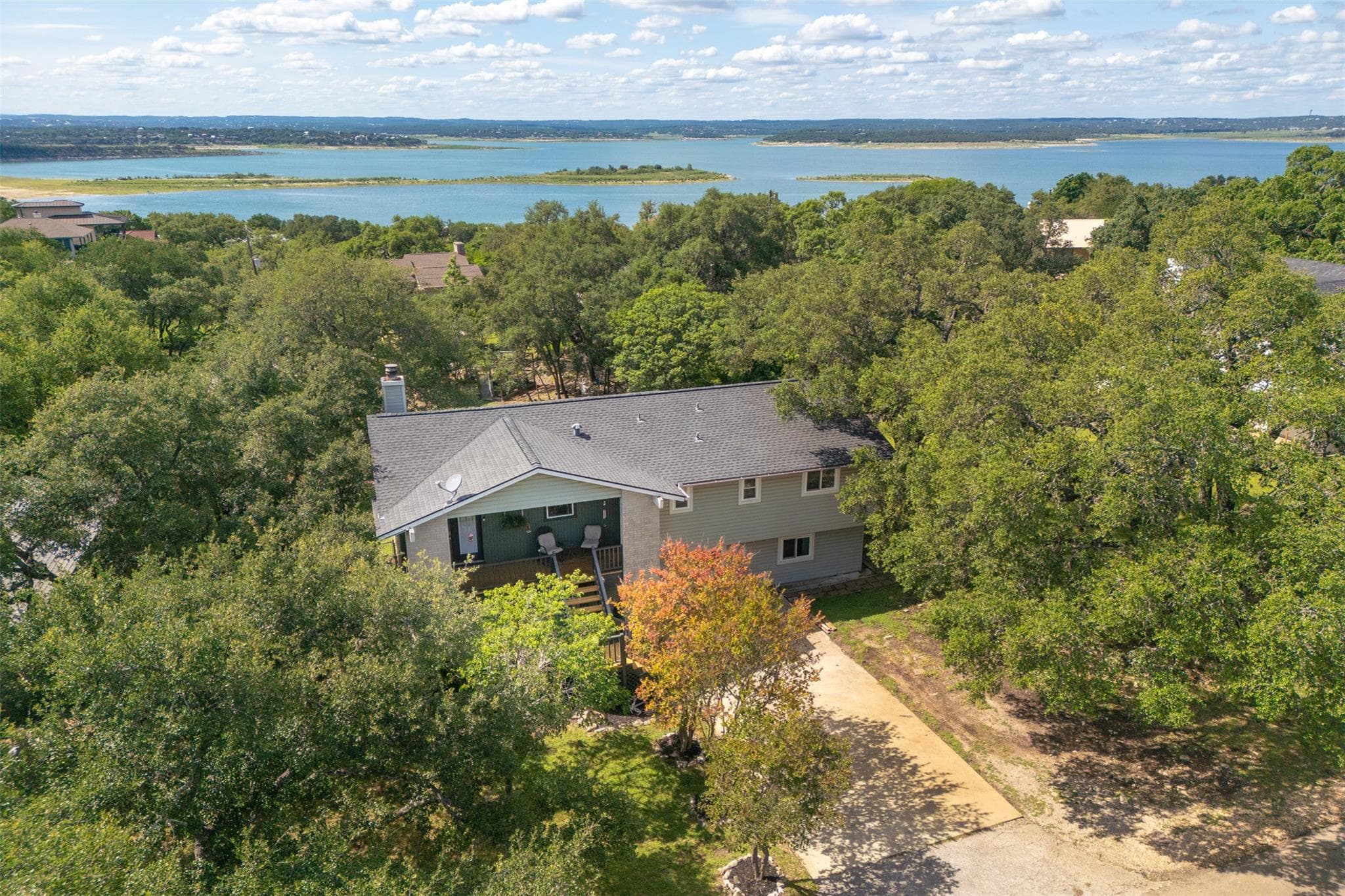 1215 Amanda Dr