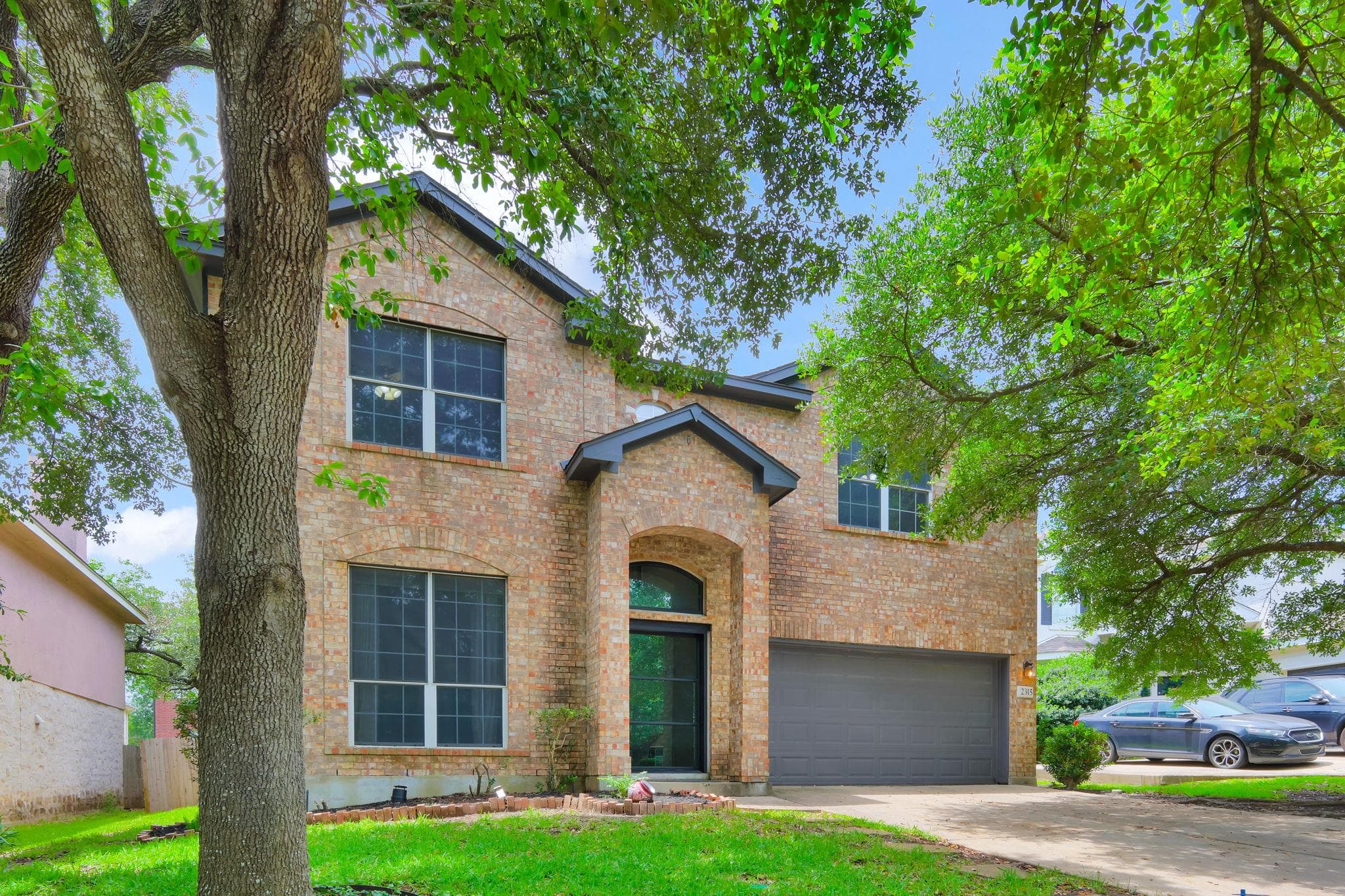 2315 Arnie Ln