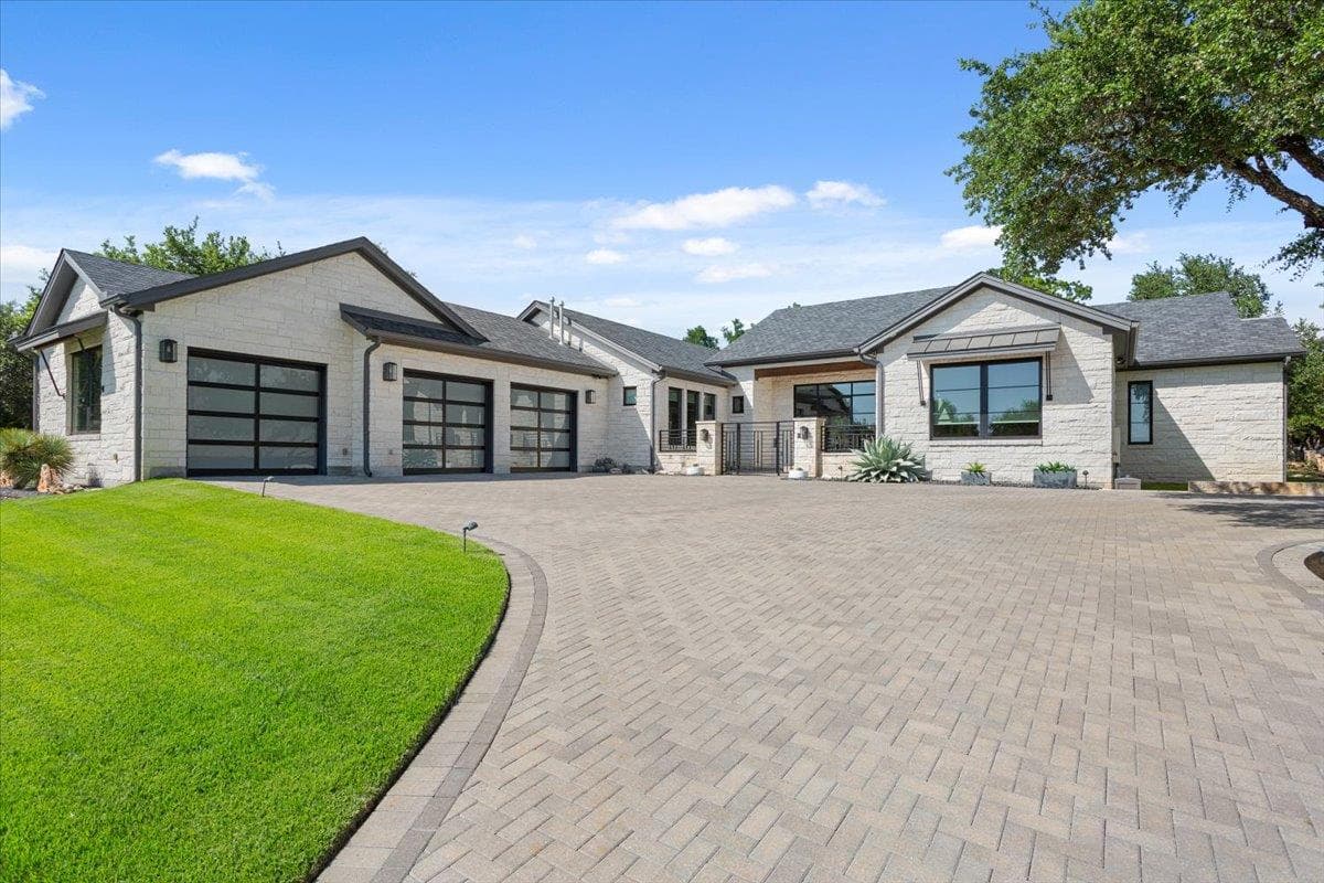 309 Highland Spring Ln