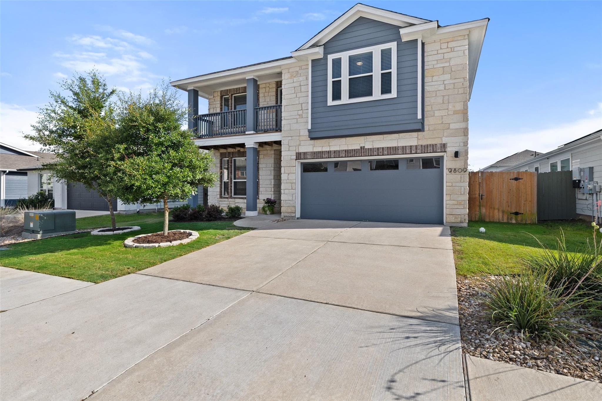 9809 Eloquence Dr