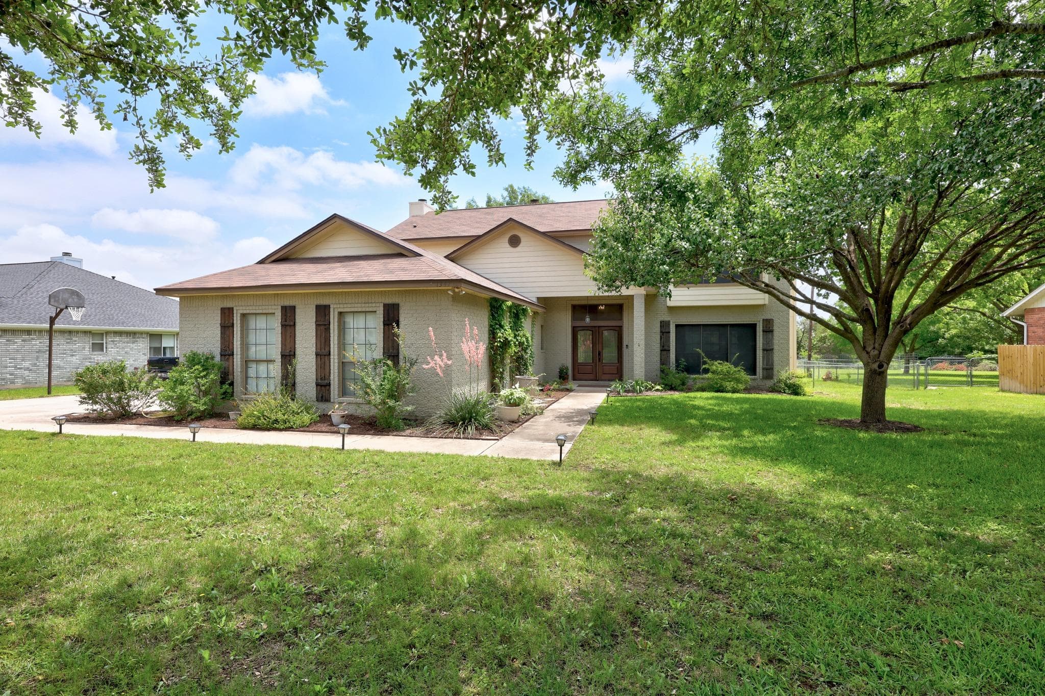 1341 Meadowild Dr
