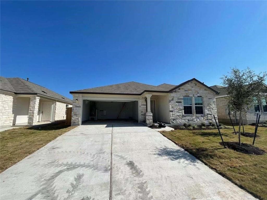211 Coventry Dr