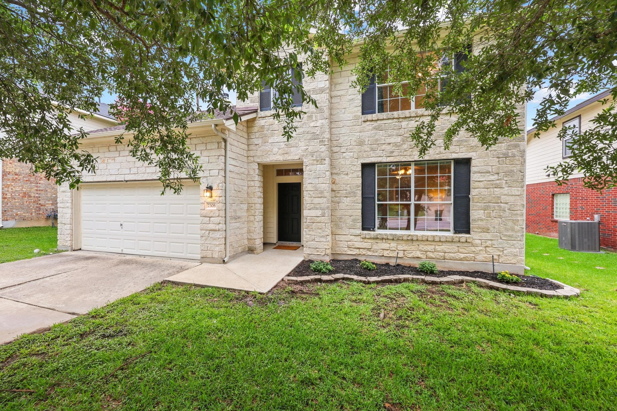 2306 Caprock Pl