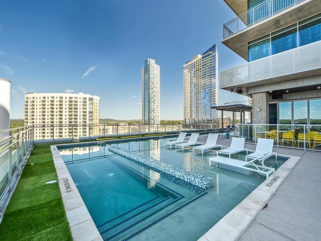 222 West Ave #1307