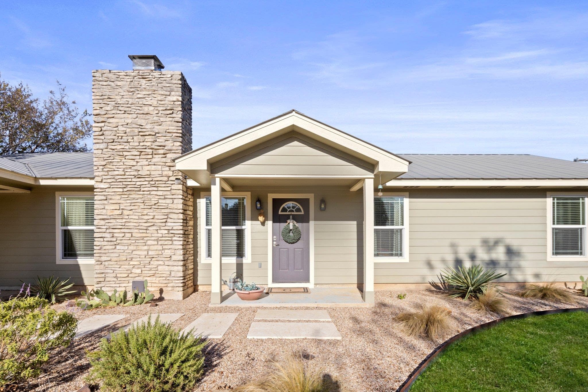 301 Hub Dr