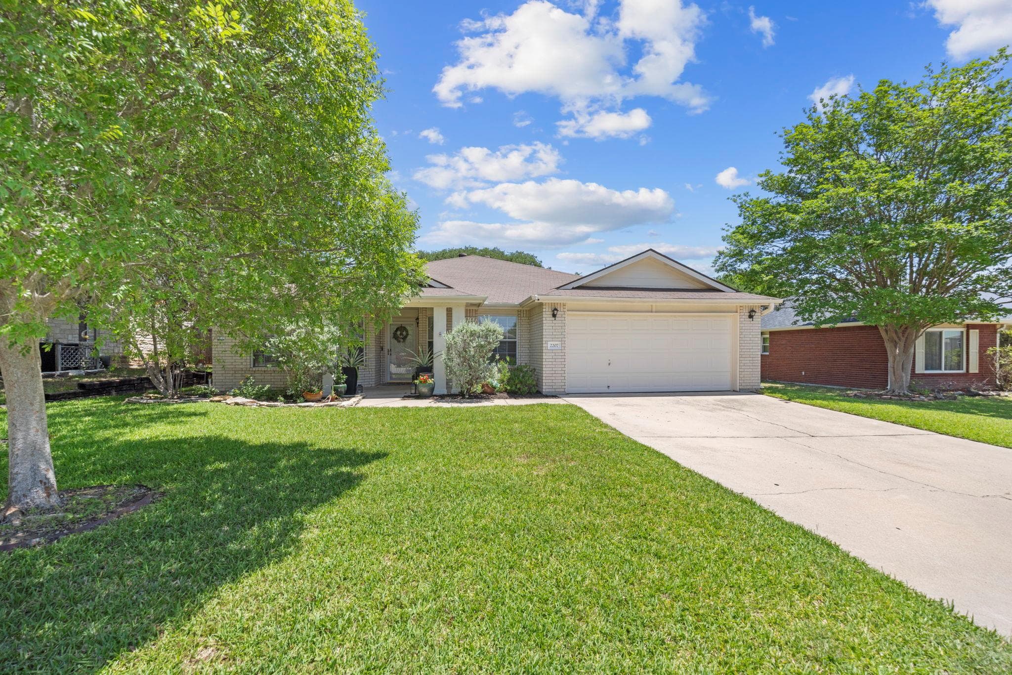 2207 Chippewa Dr