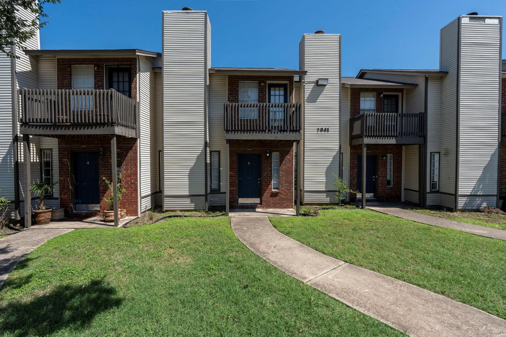1841 River Crossing Cir #B