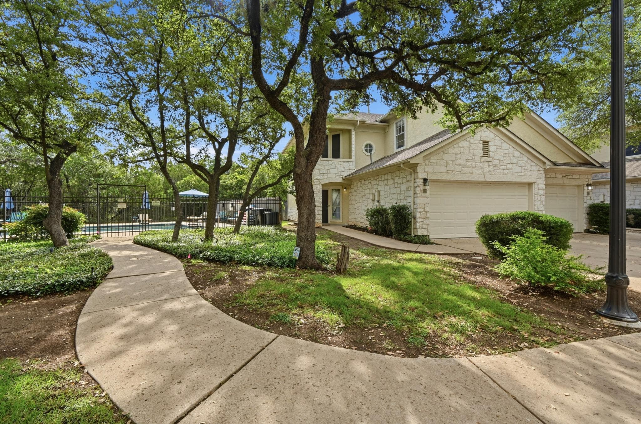 4620 W William Cannon Dr #12