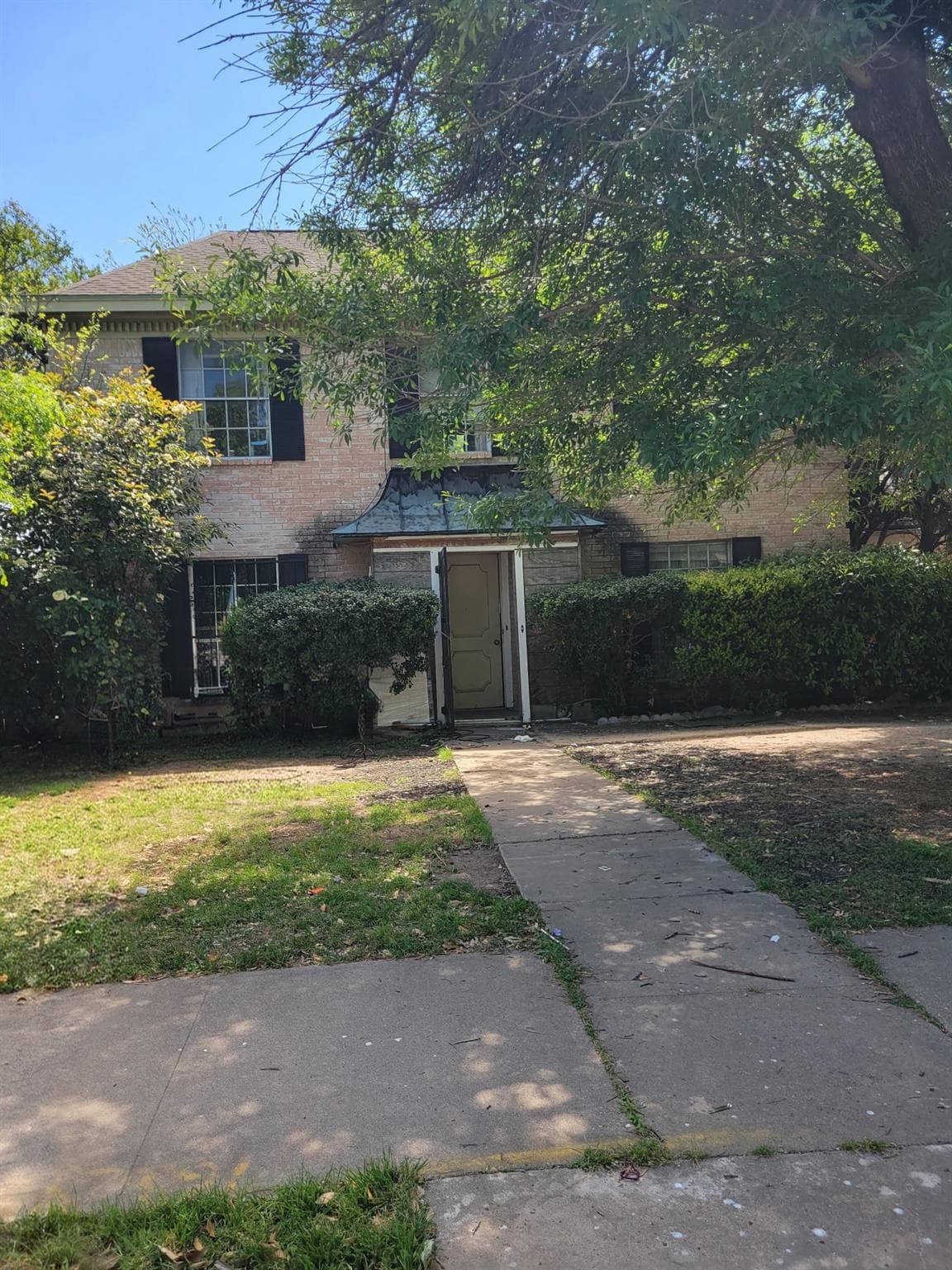 9711 Parkfield Dr