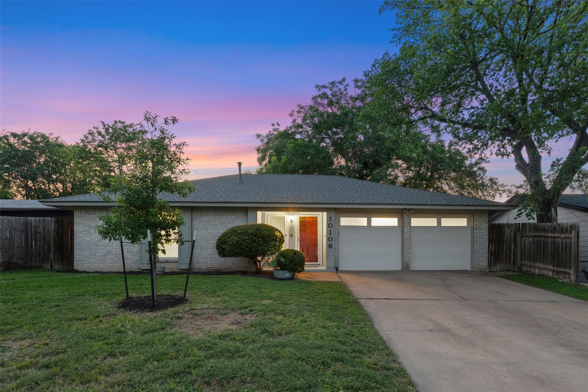 10106 Woodstock Dr