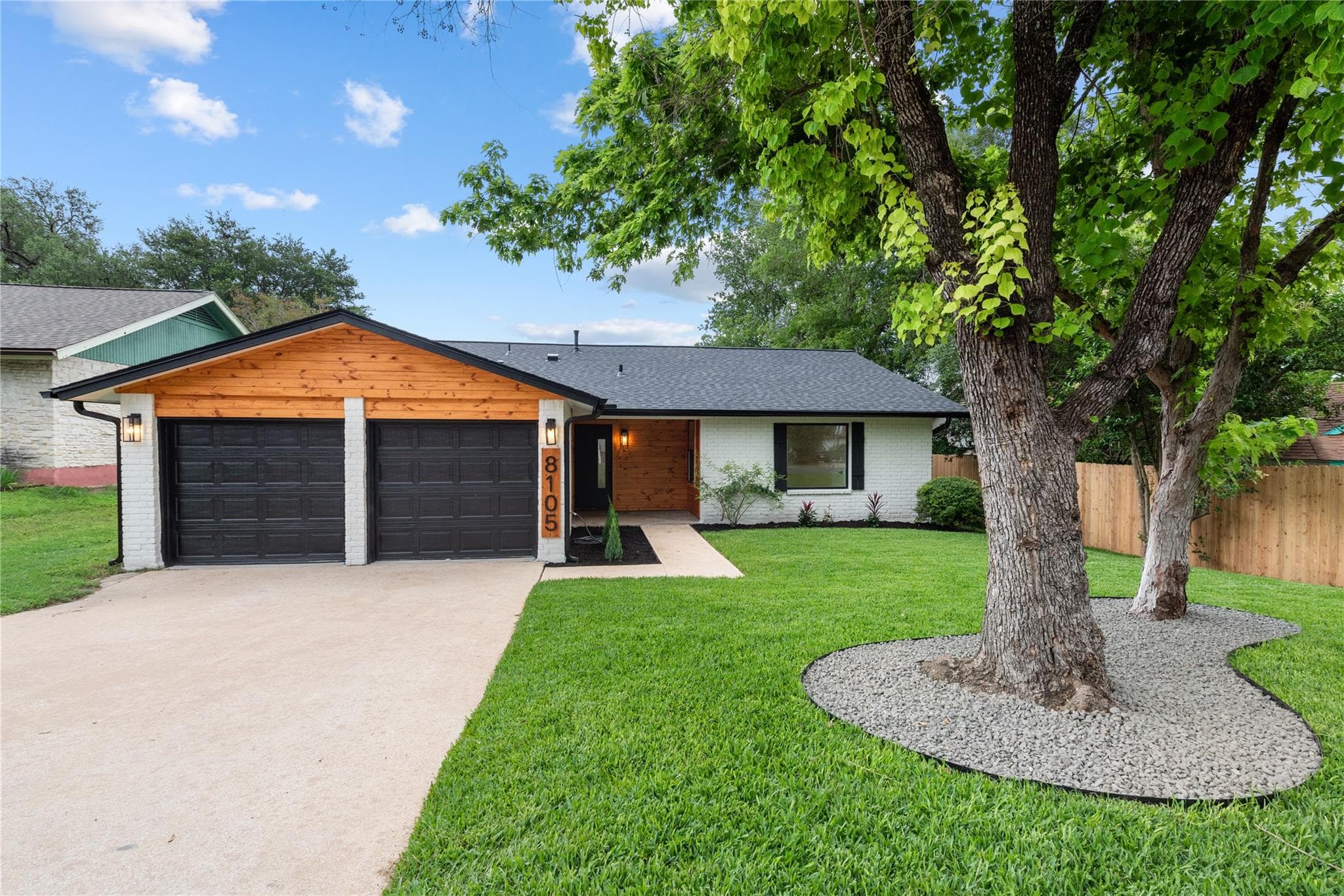 8105 Manassas Dr