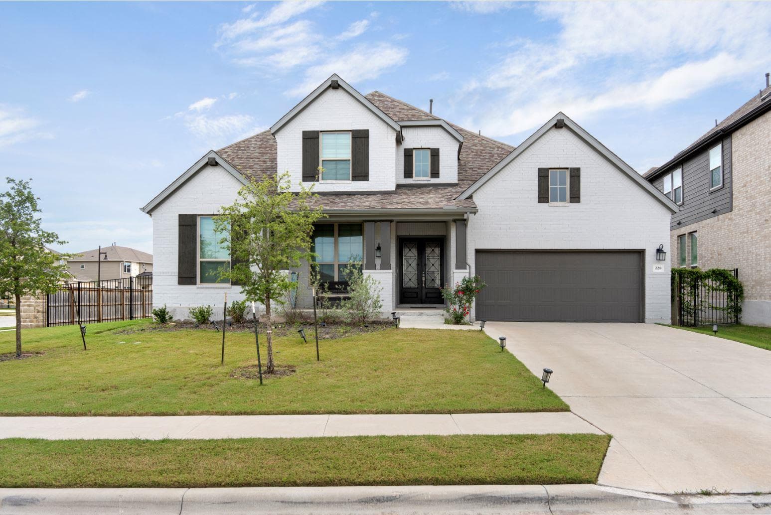 228 Lotti Ln