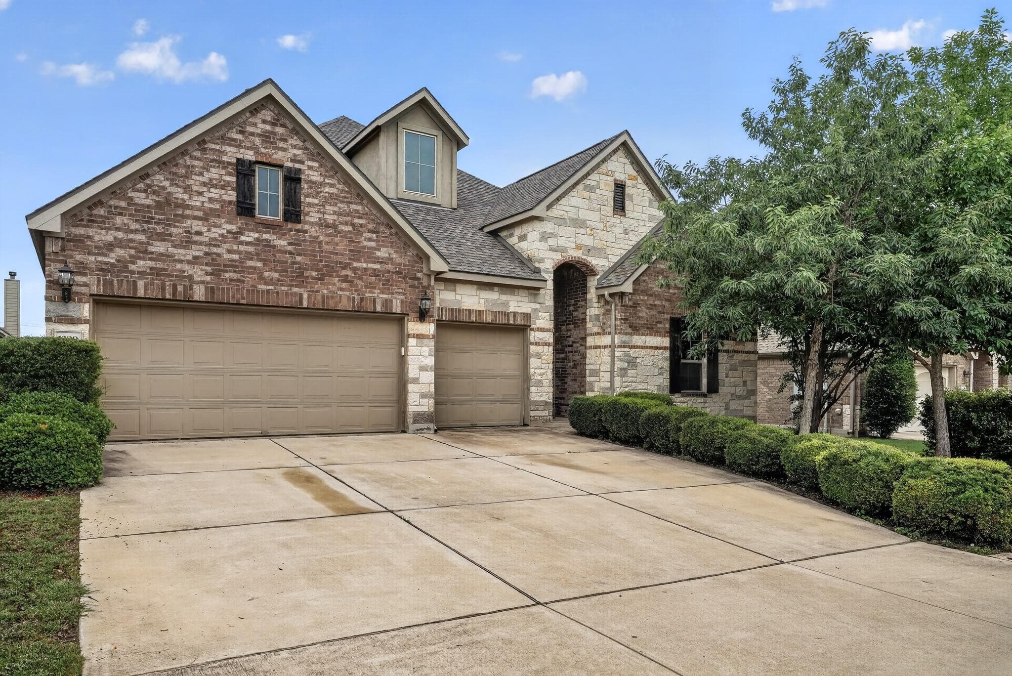 1009 Wolcott Dr