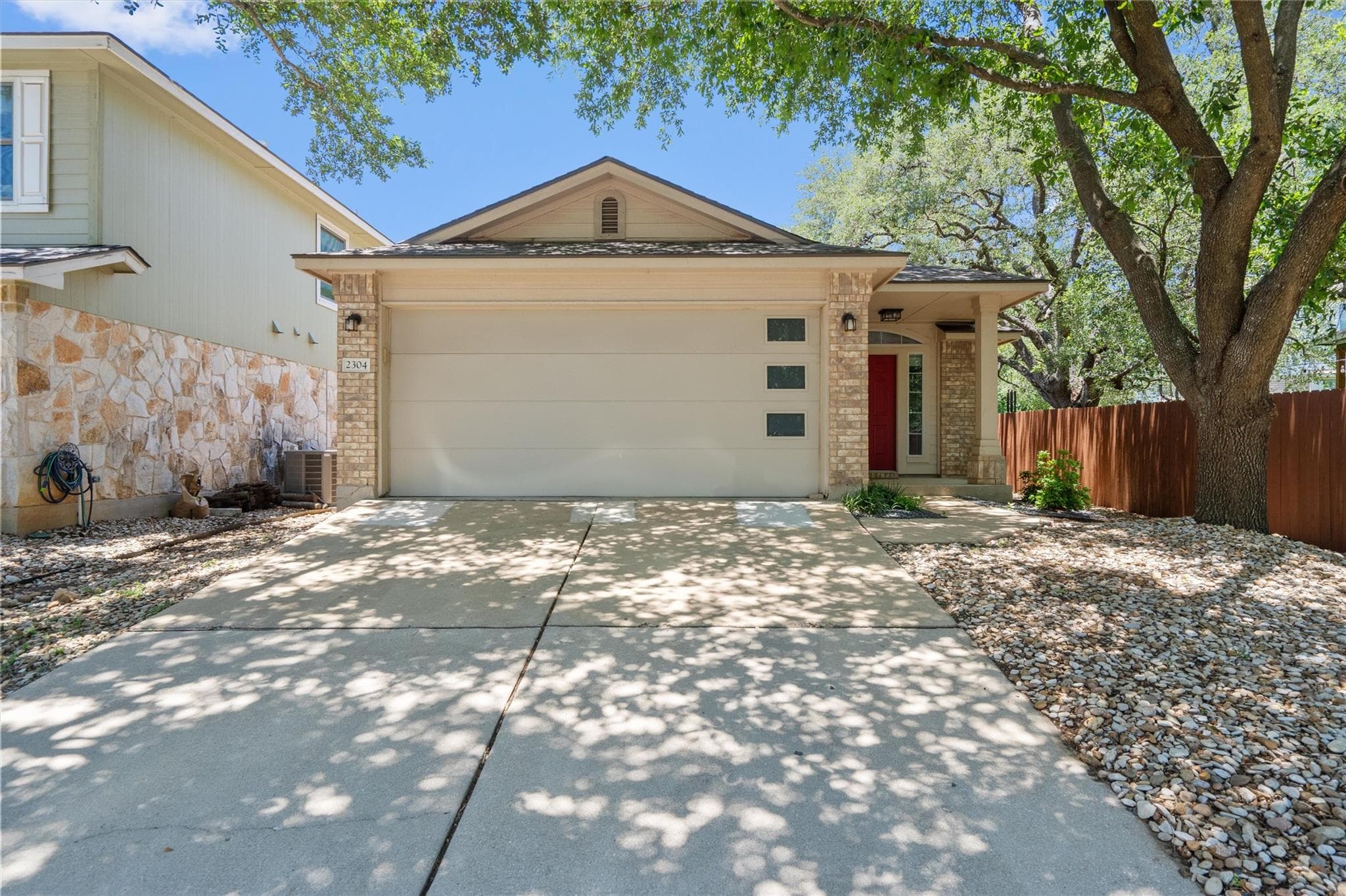 2304 Jesse Owens Dr