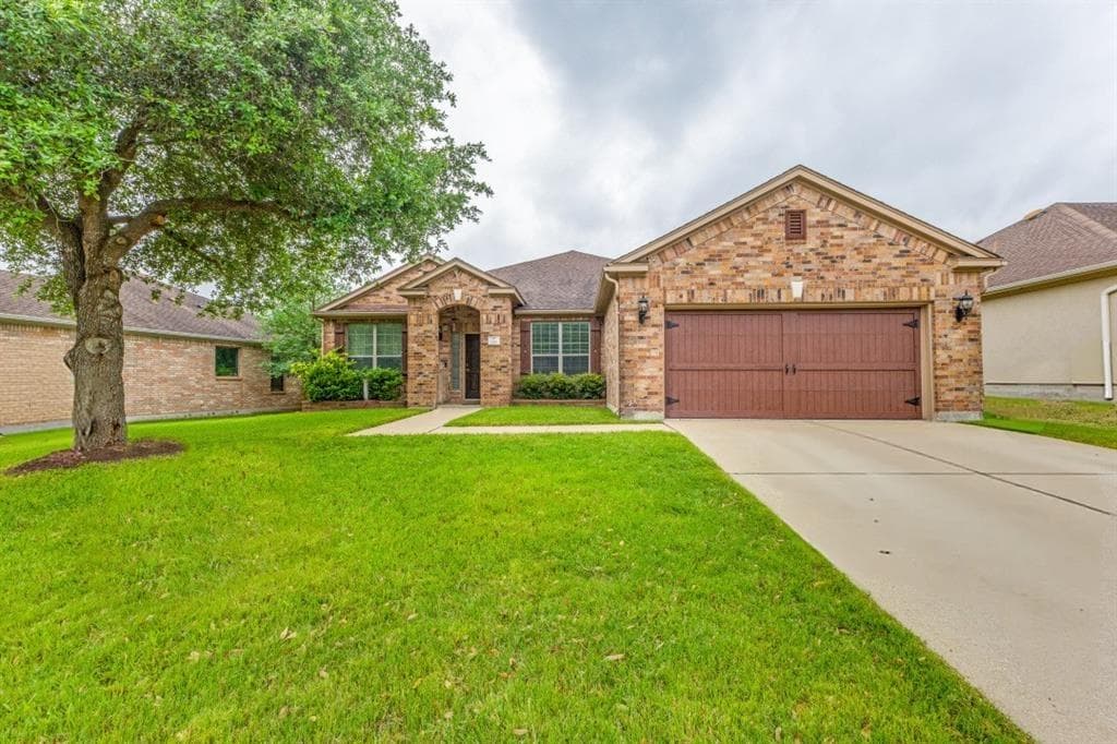 329 Island Oak Dr