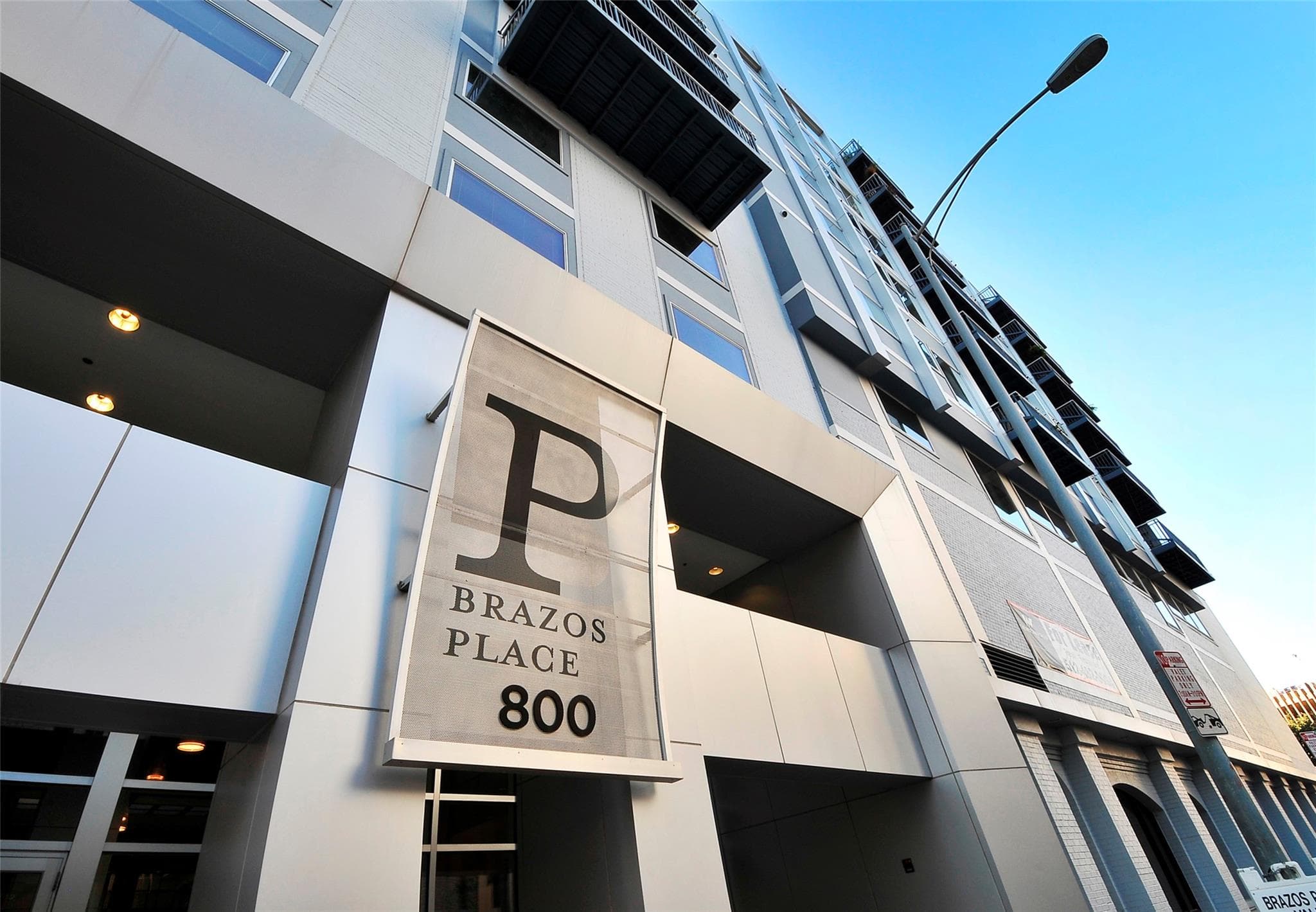 800 Brazos St #1111