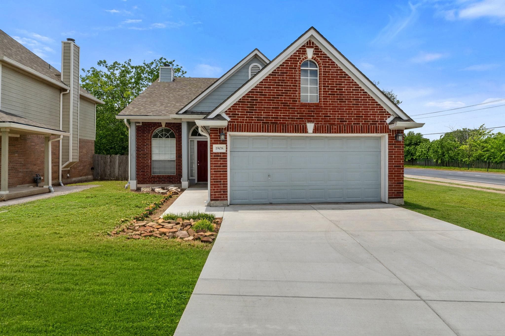 1908 Windy Park Dr