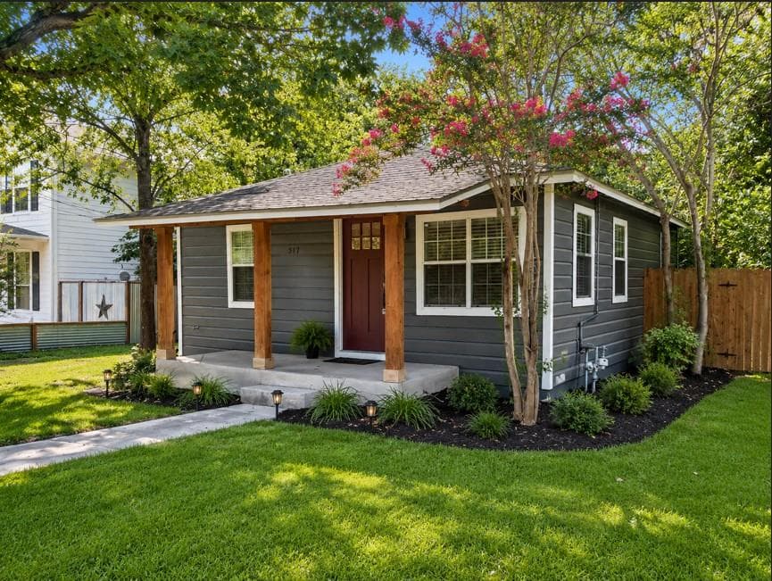 517 W Martin Luther King Dr