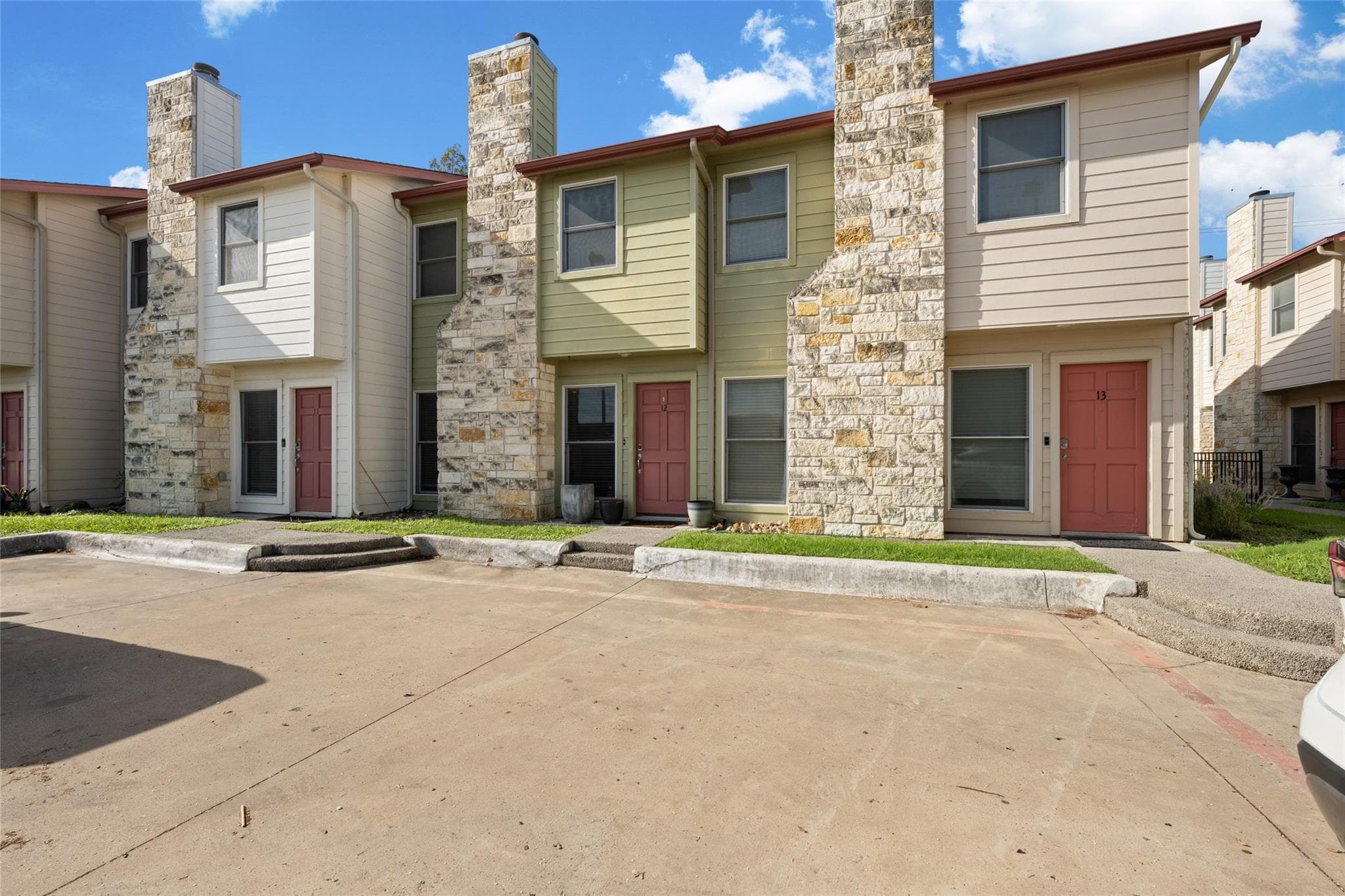 6900 E Riverside Dr #12